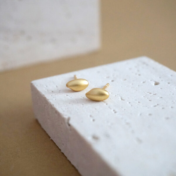 Puffy - stud earring